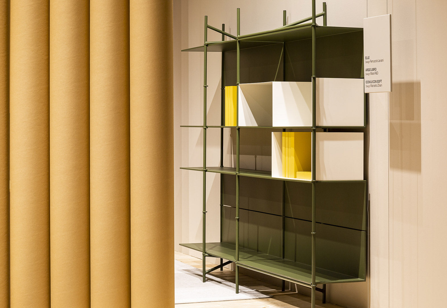 Elle Bookshelf - HOW Group