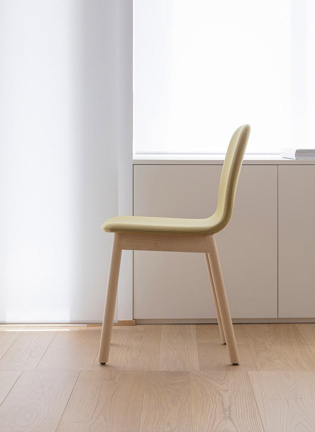 Hug Chair - HOW Group