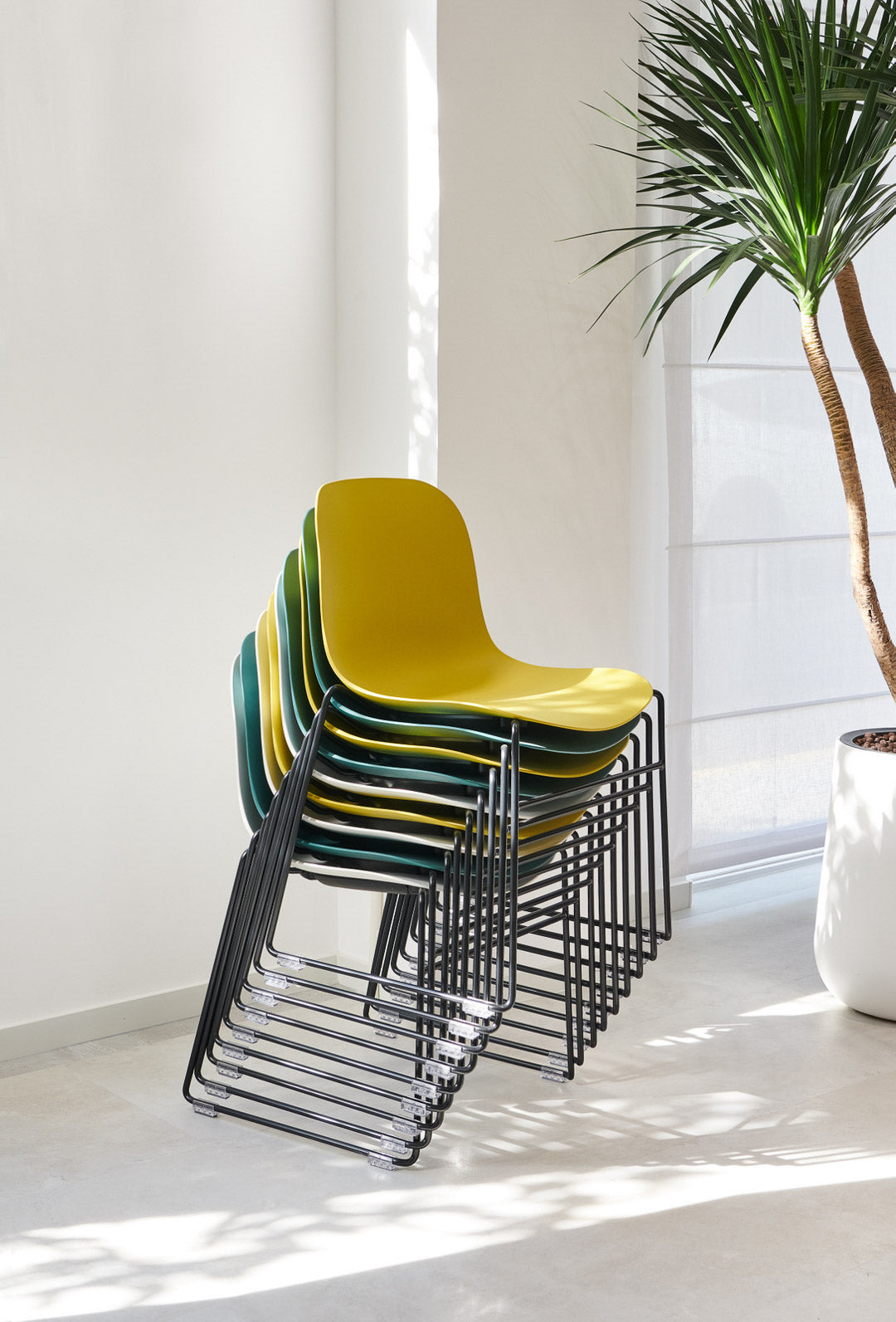 Layer Lite Chair - HOW Group