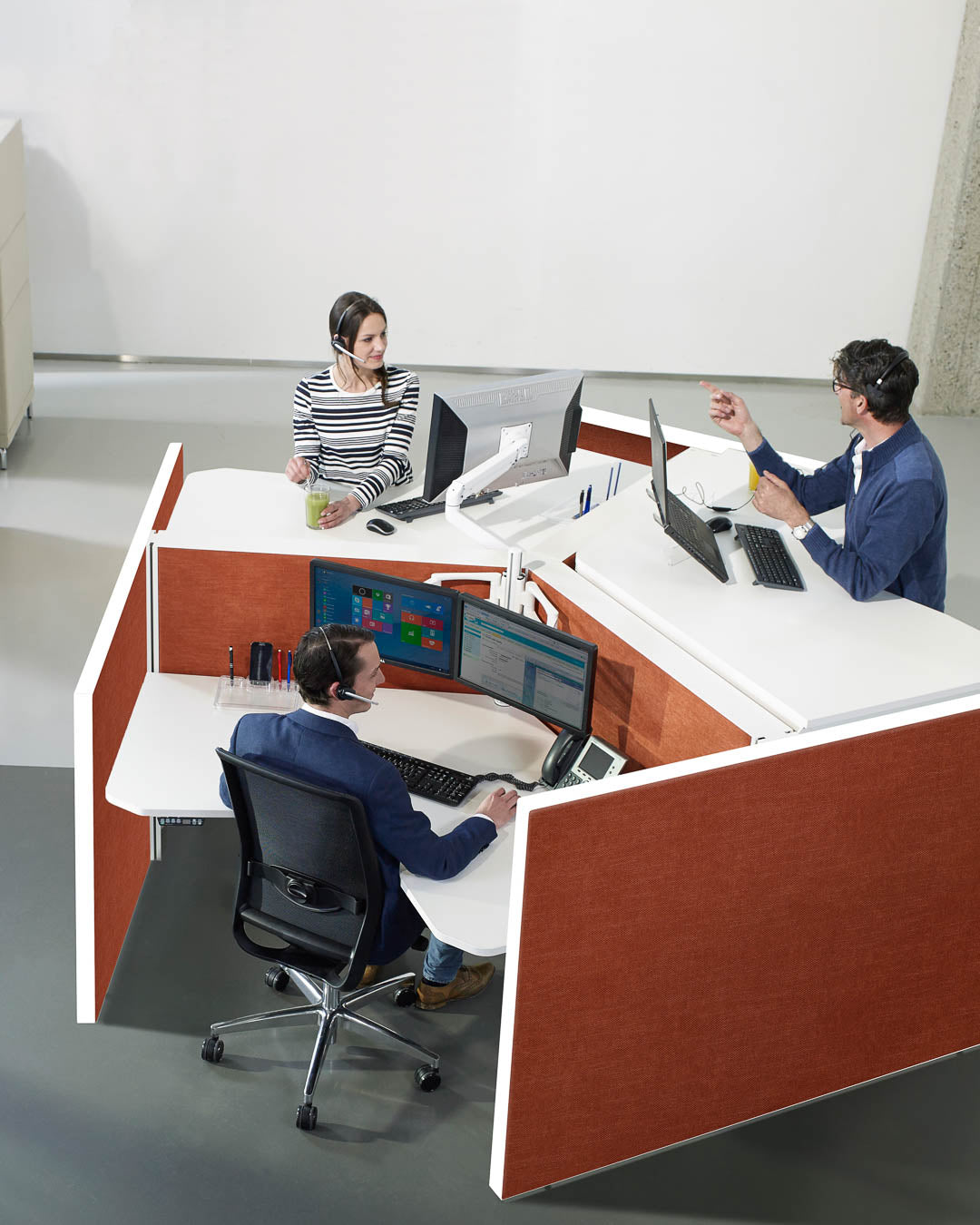 MAX Panel Leg - Howgroup