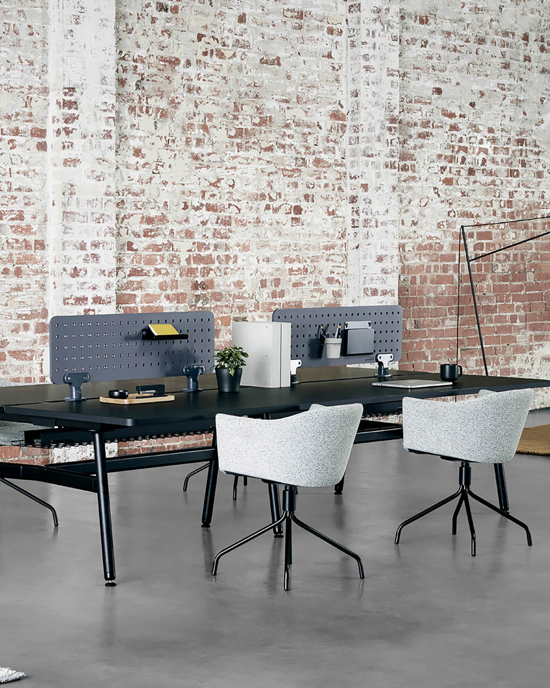 Okidoki Workstation - Howgroup