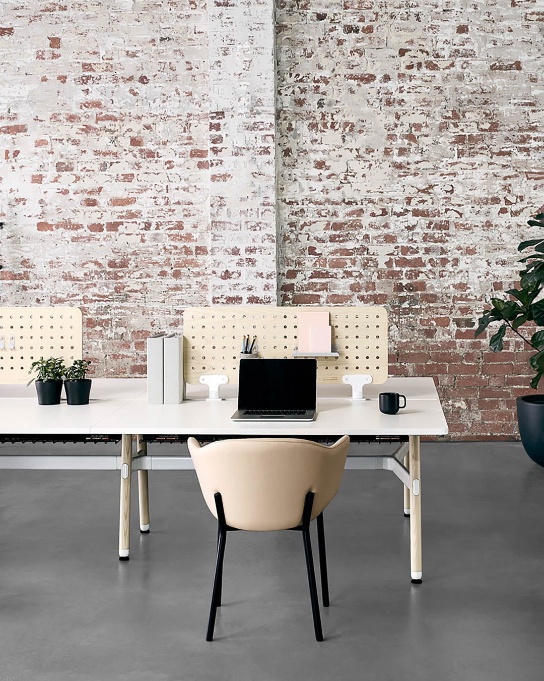 Okidoki Workstation - Howgroup