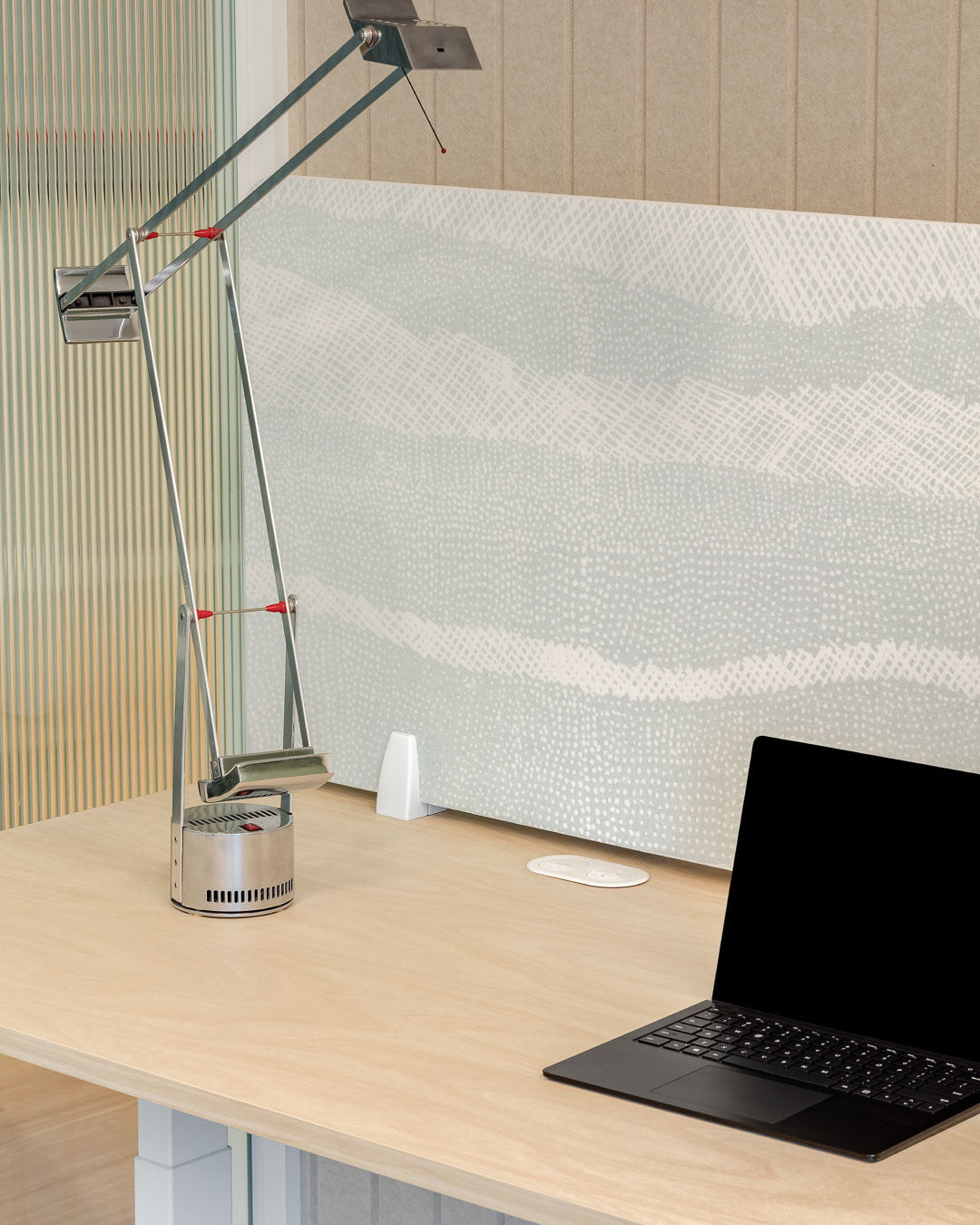 Workstation Screen - Howgroup