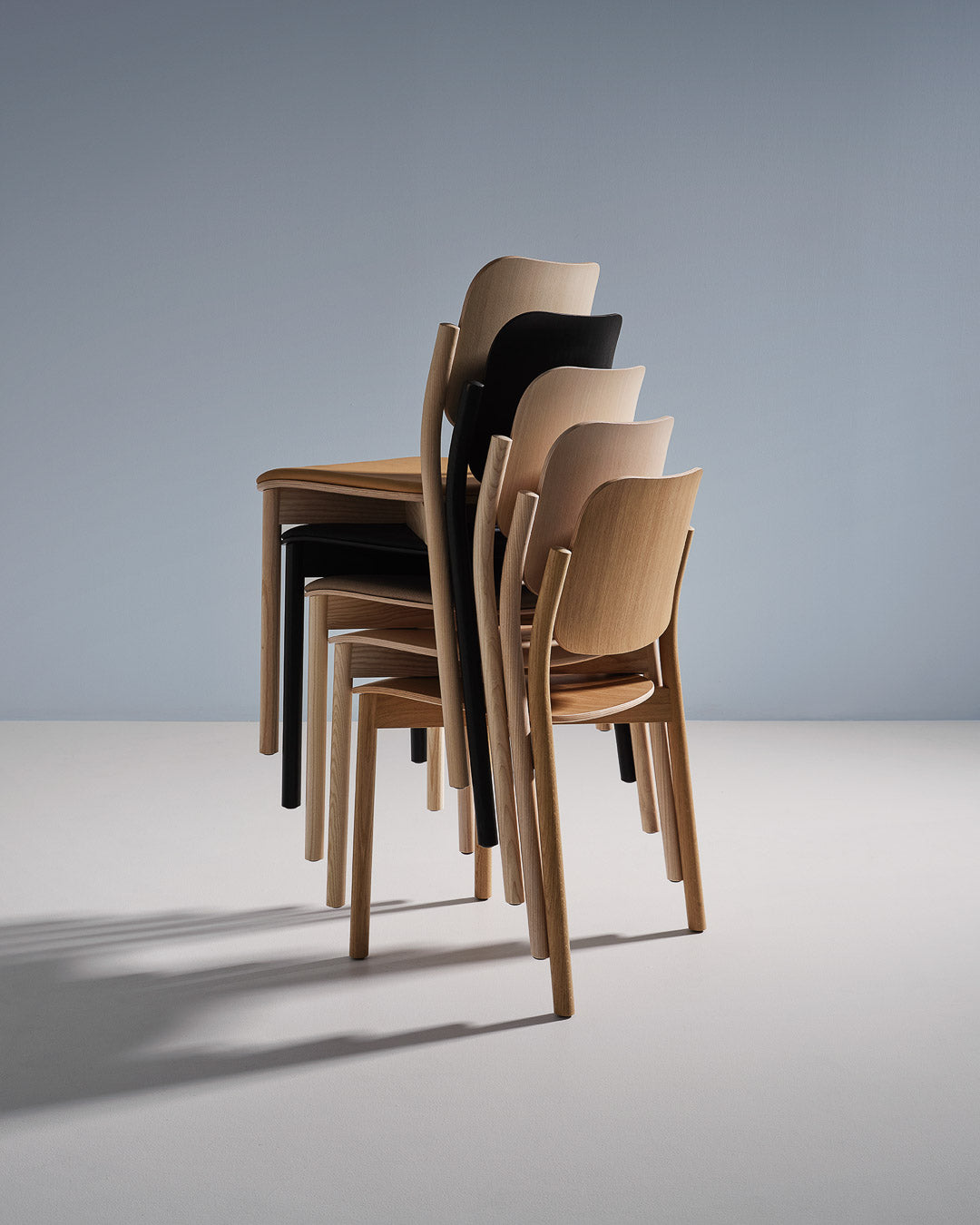 Zoe Chair - HOW Group
