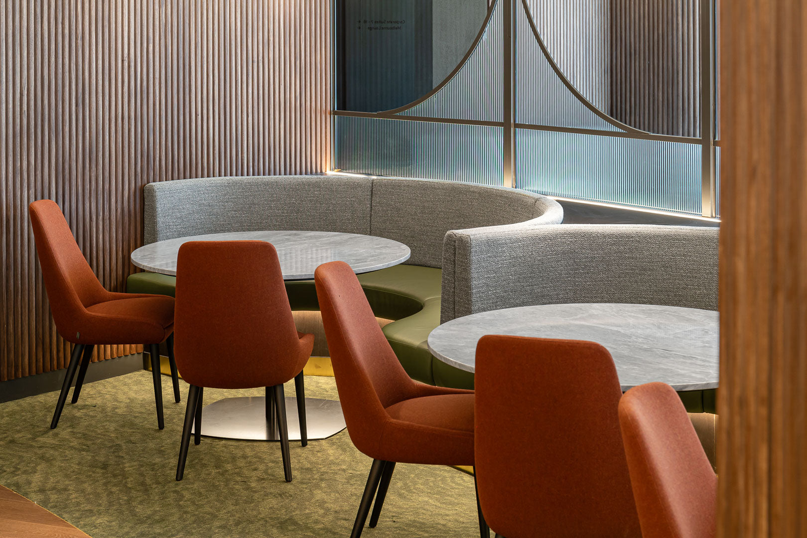 Dining and Cafe Tables - HOW Group