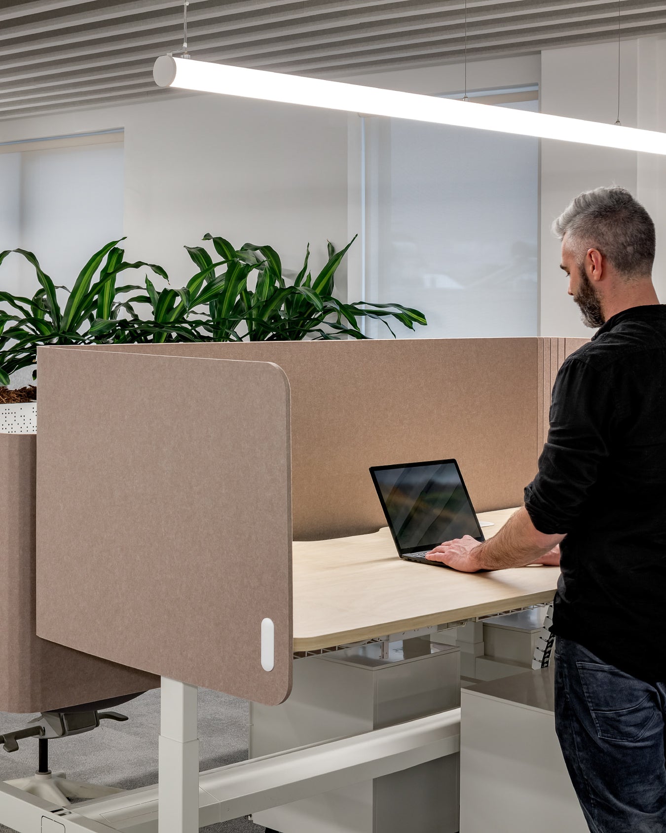 Adapt Workstation - HOW Group