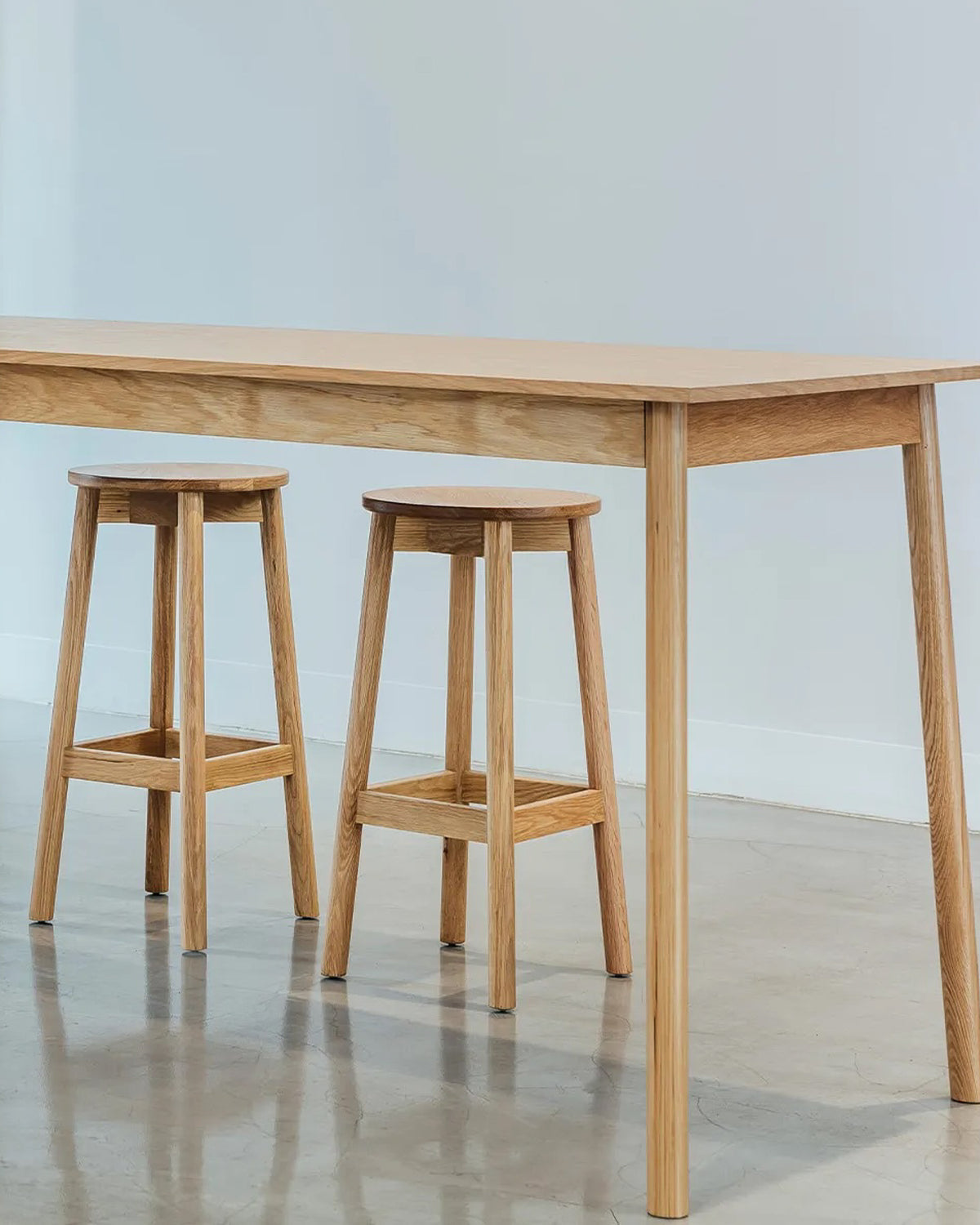 Fable Oak Stool - HOW Group