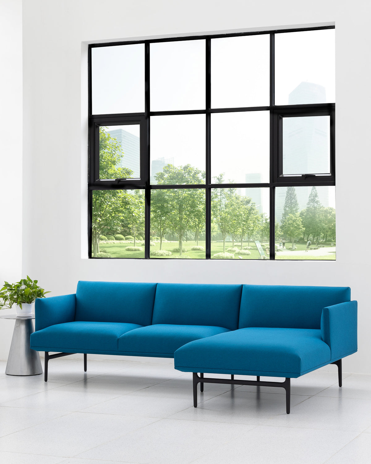 Hero Sofa - HOW Group