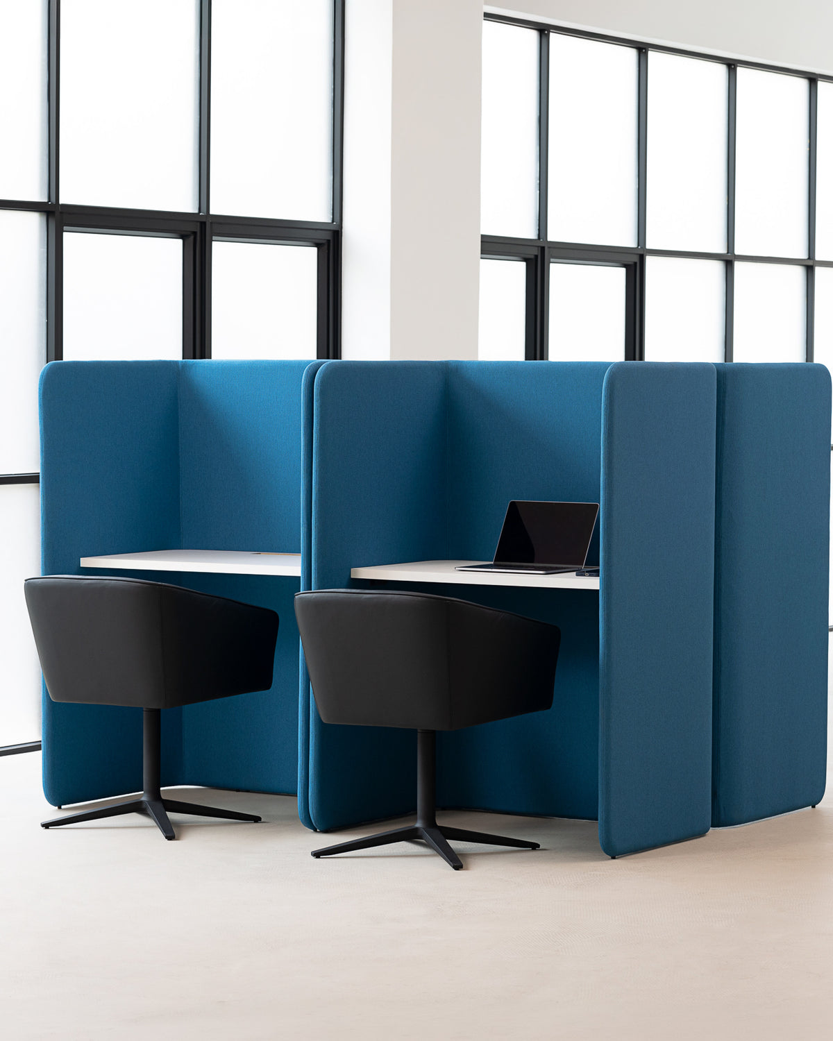 Hero Work Lounge Booth - HOW Group