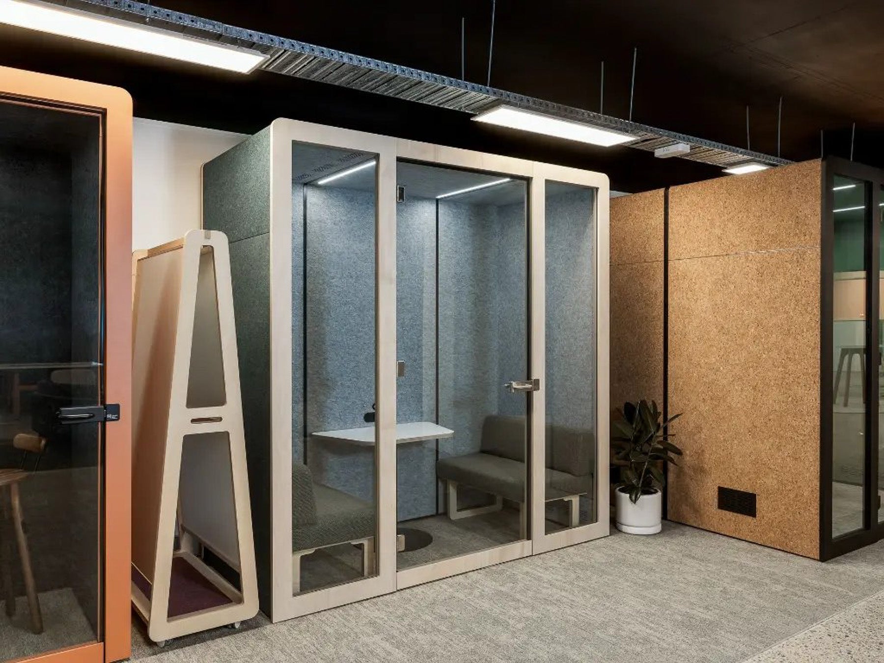 Highrise 2412 Booth - HOW Group