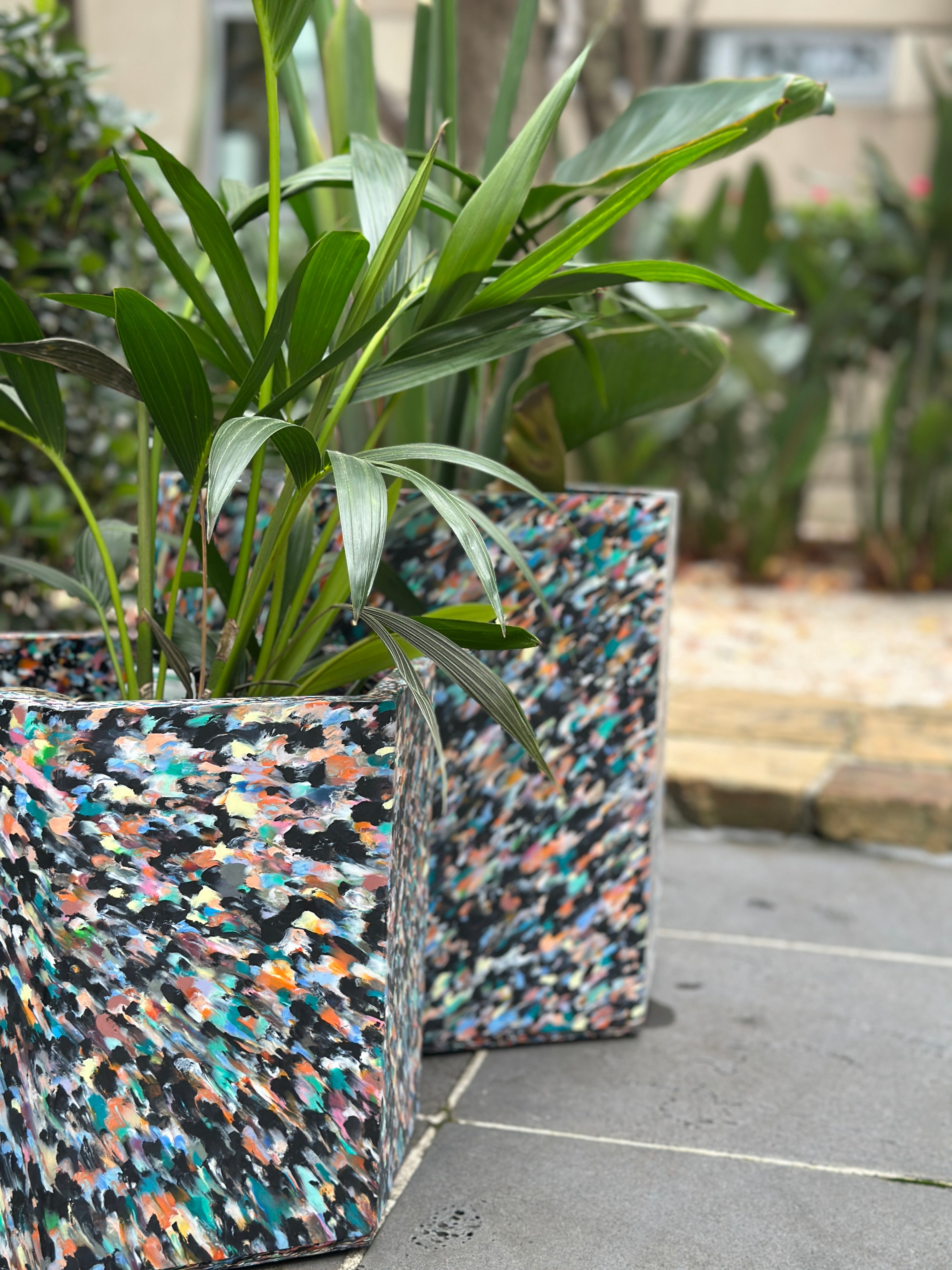 Form Planter - HOW Group