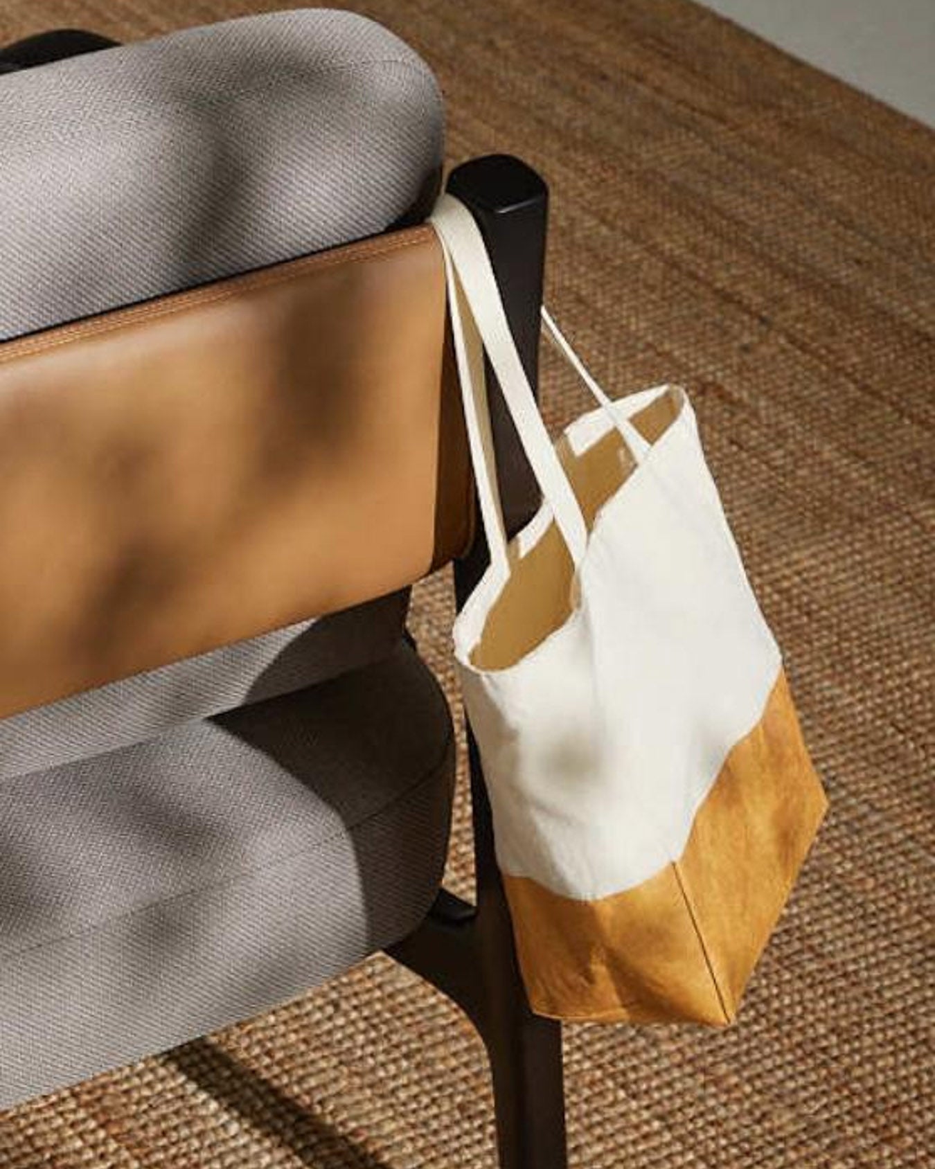 Jason II Lounge Chair - HOW Group