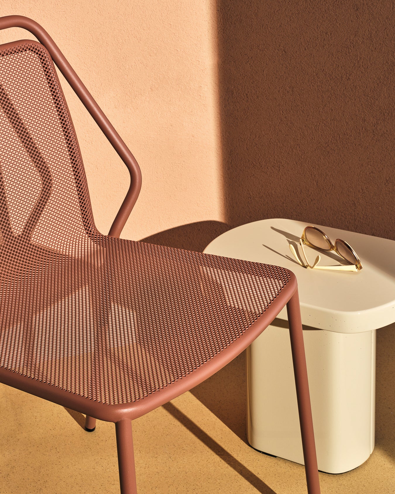 Philia Mesh Chair - HOW Group