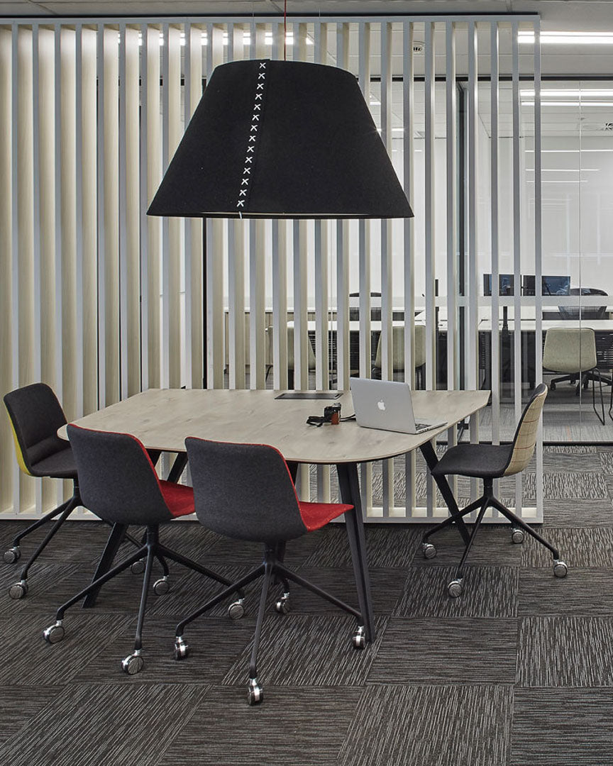 Unica Chair - Howgroup